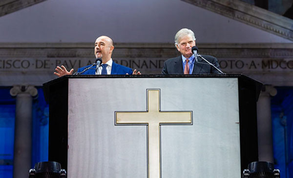 Franklin Graham Preaching in Naples, Italy