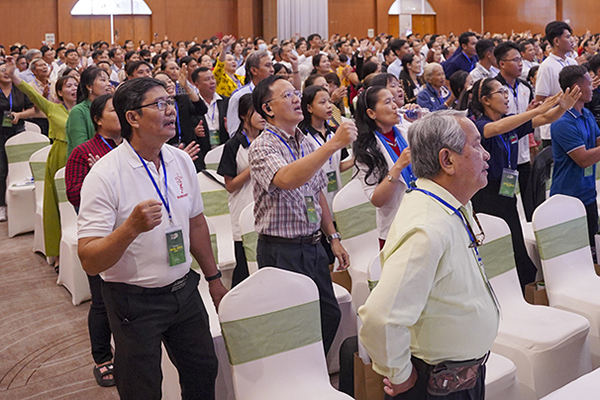 Vietnamese Worshipers