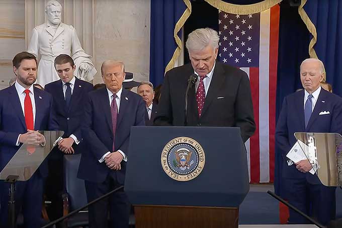 Franklin Graham Praying at Inauguration