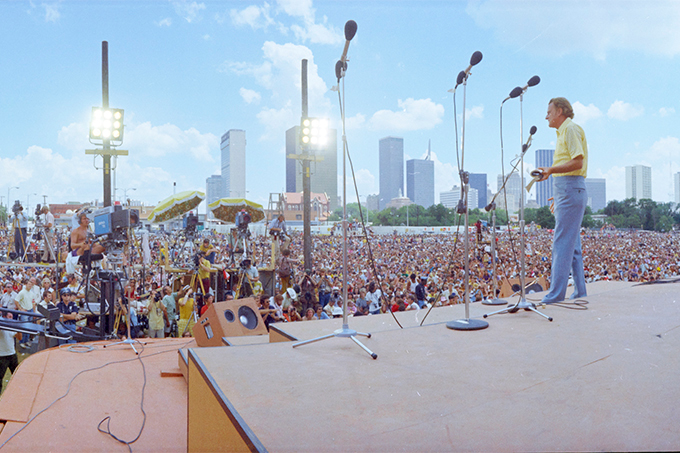 Billy Graham Preaching Billy Graham Preaching