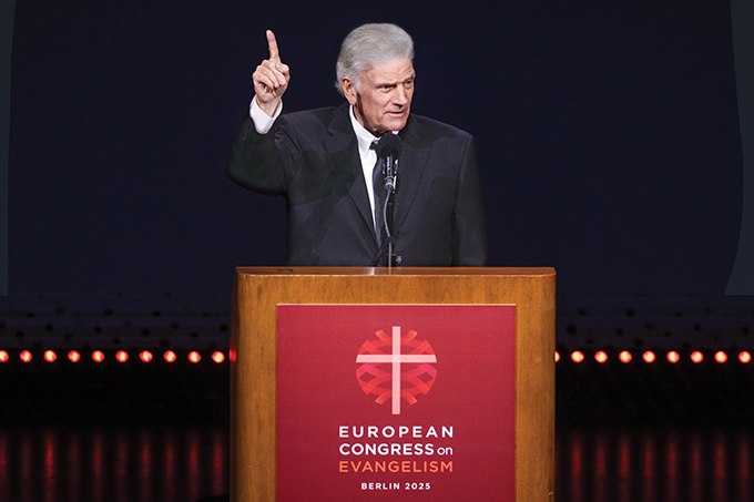 Franklin Graham Preaching
