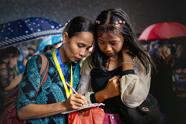 Ladies at a Franklin Graham Event Ladies at a Franklin Graham Event